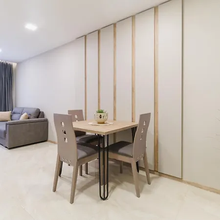Ldv 13 Free Private Parking Apartment