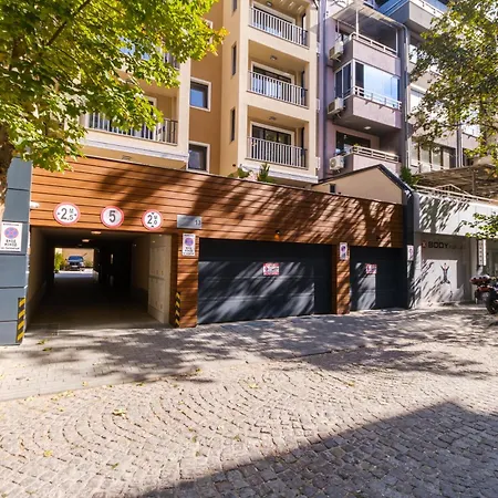 Ldv 13 Free Private Parking Apartment