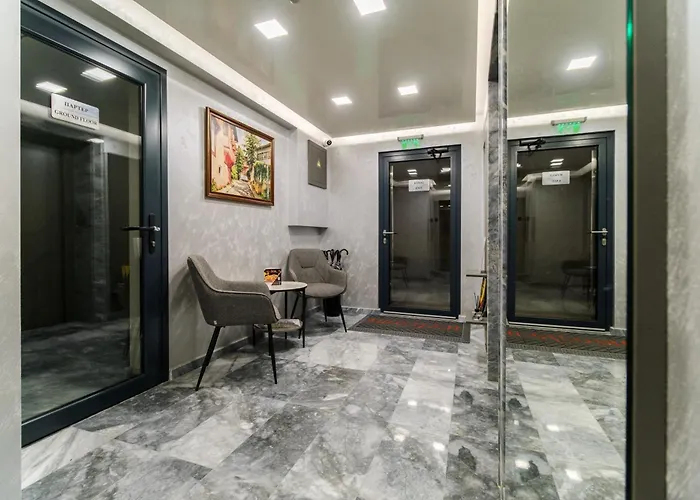 Ldv 13 Free Private Parking *