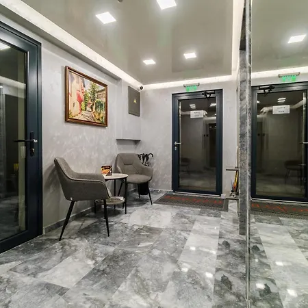 Ldv 13 Free Private Parking *